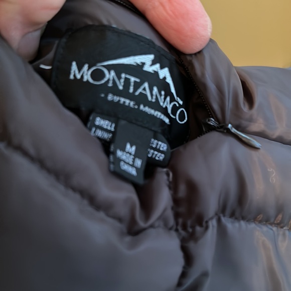 Reversible Montana Co vest trimmed with faux fur—size medium - Picture 8 of 9